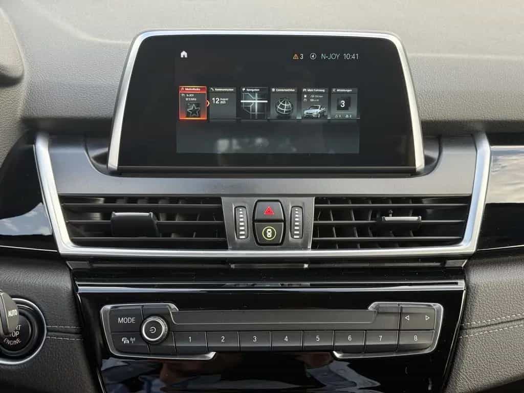 BMW 220 Active Tourer i Sport Line Tempomat Kamera N 10/2019-photo-16