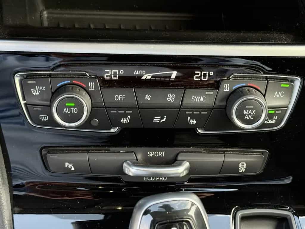 BMW 220 Active Tourer i Sport Line Tempomat Kamera N 10/2019-photo-19