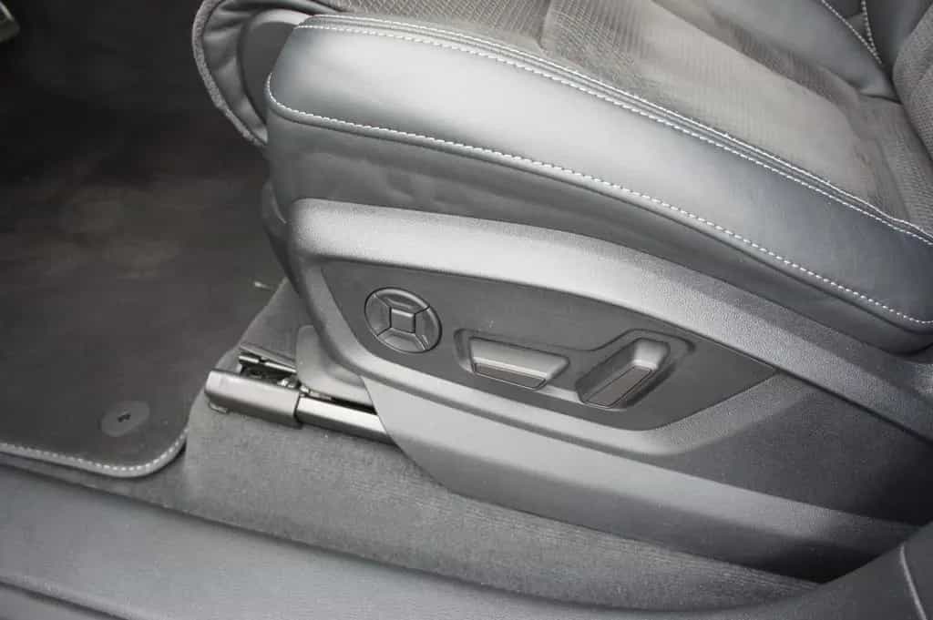 Audi SQ8 quattro*ACC*AHK*AIR*360°*HD-MATRIX*23Z*NP130 03/2022-photo-16