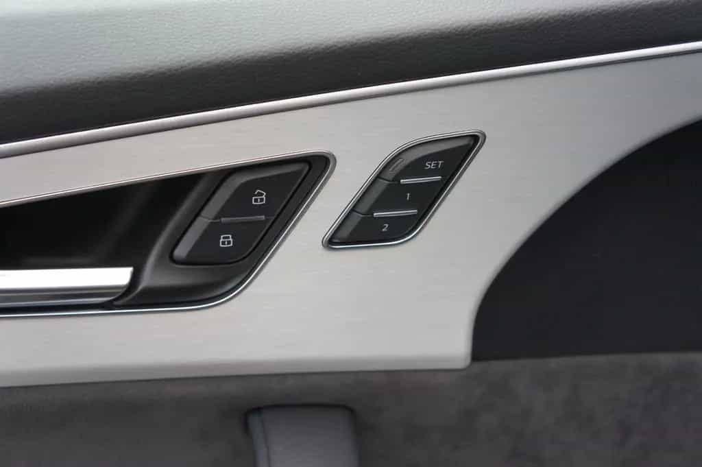 Audi SQ8 quattro*ACC*AHK*AIR*360°*HD-MATRIX*23Z*NP130 03/2022-photo-17
