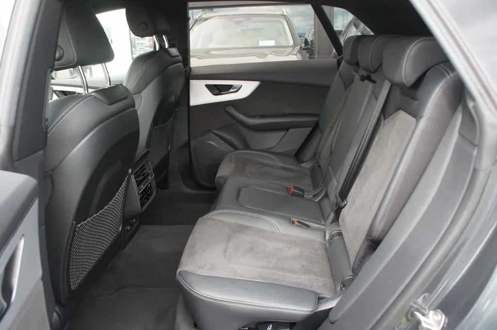 Audi SQ8 quattro*ACC*AHK*AIR*360°*HD-MATRIX*23Z*NP130 03/2022-photo-18