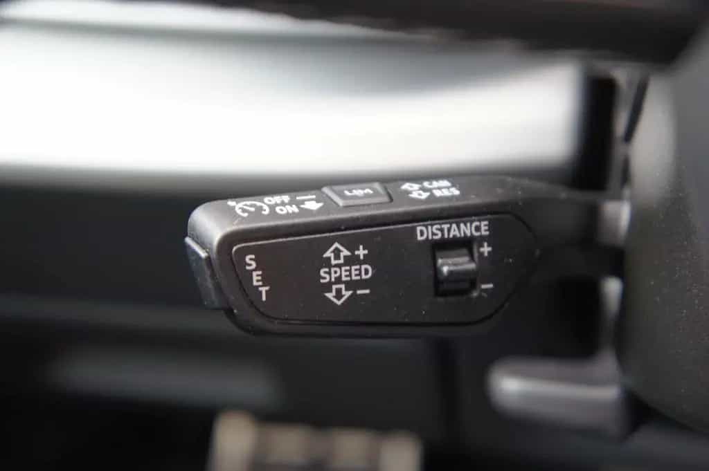 Audi SQ8 quattro*ACC*AHK*AIR*360°*HD-MATRIX*23Z*NP130 03/2022-photo-33