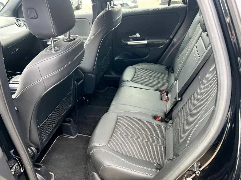 Mercedes-Benz GLA 200 d Progressive *LED Navi Leder AHK Kamera* 12/2020-photo-12