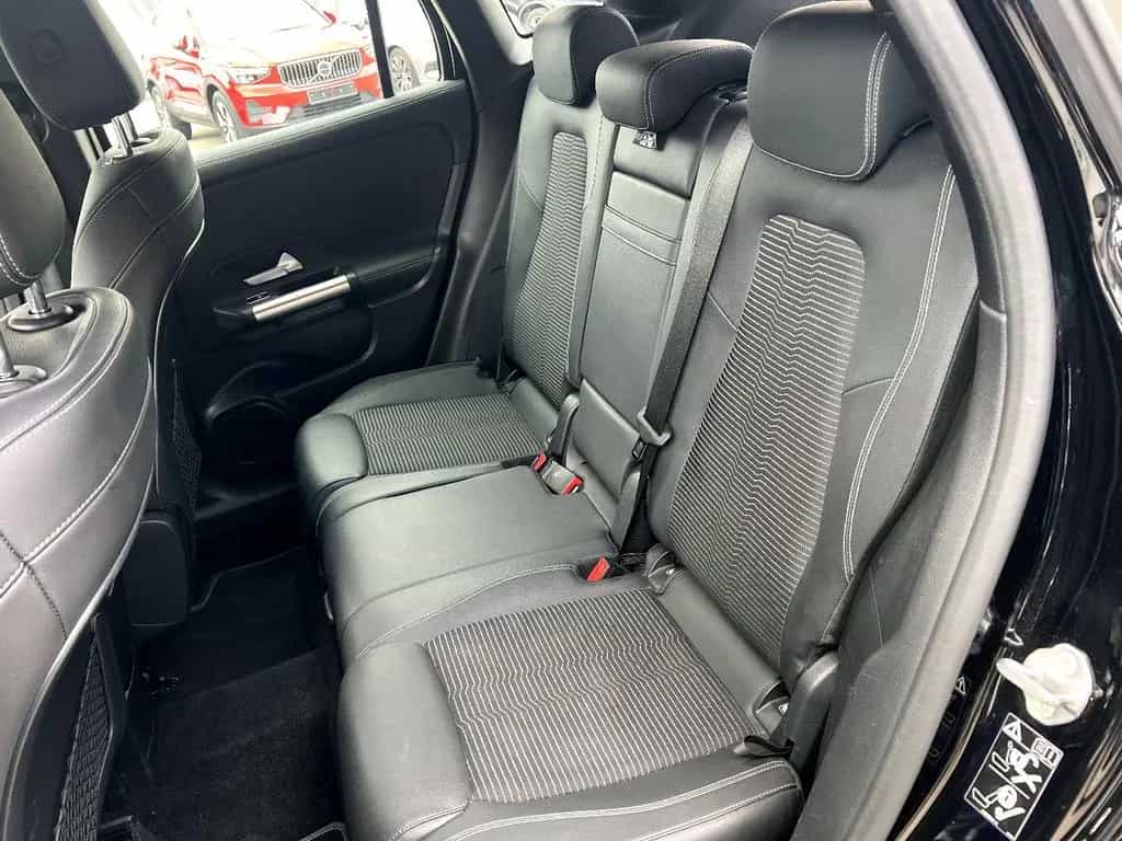 Mercedes-Benz GLA 200 d Progressive *LED Navi Leder AHK Kamera* 12/2020-photo-13