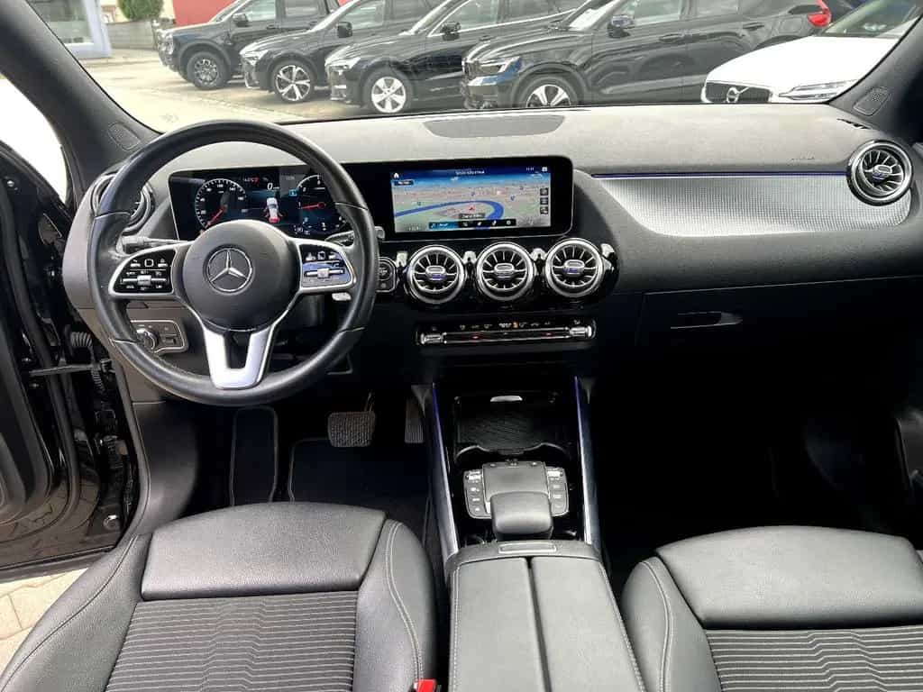 Mercedes-Benz GLA 200 d Progressive *LED Navi Leder AHK Kamera* 12/2020-photo-17