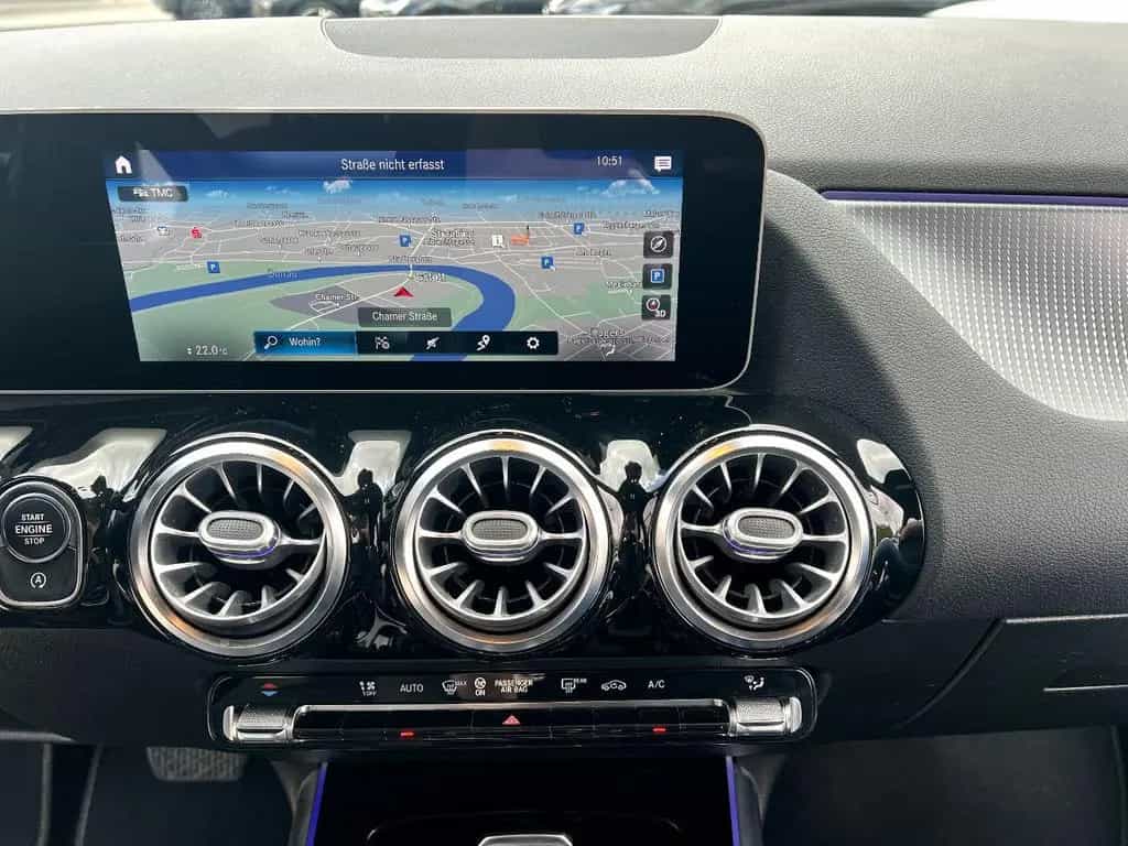 Mercedes-Benz GLA 200 d Progressive *LED Navi Leder AHK Kamera* 12/2020-photo-24