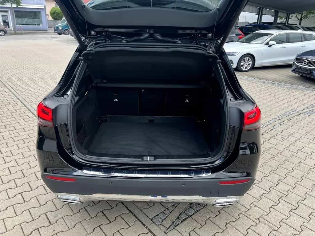 Mercedes-Benz GLA 200 d Progressive *LED Navi Leder AHK Kamera* 12/2020-photo-6