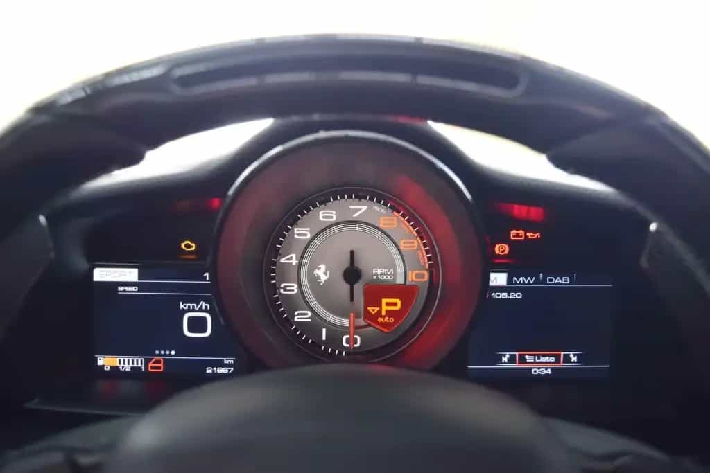 Ferrari 488 Pista Pista Lifting Kamera Telemetrie 04/2019-photo-5