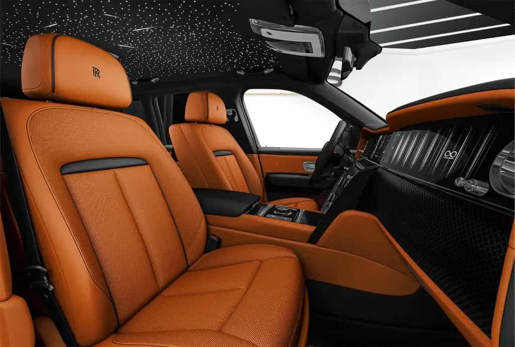 Rolls-Royce Cullinan BLACK BADGE 4 SEATS  PROD 26 null-photo-1