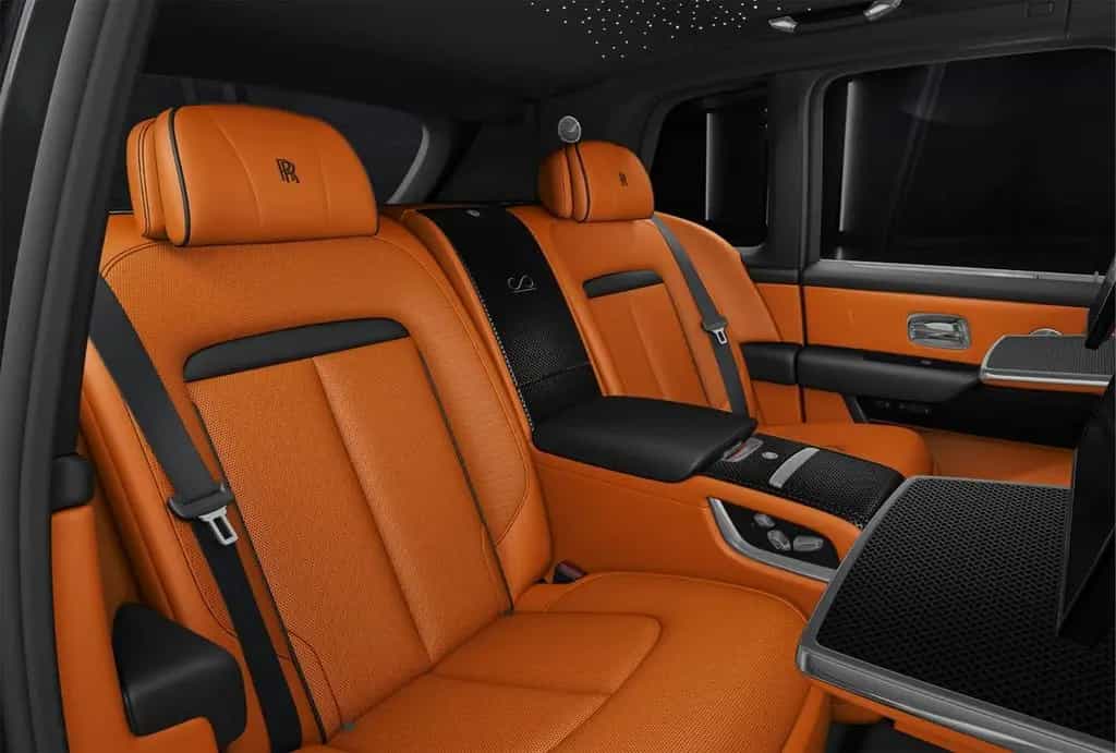 Rolls-Royce Cullinan BLACK BADGE 4 SEATS  PROD 26 null-photo-3