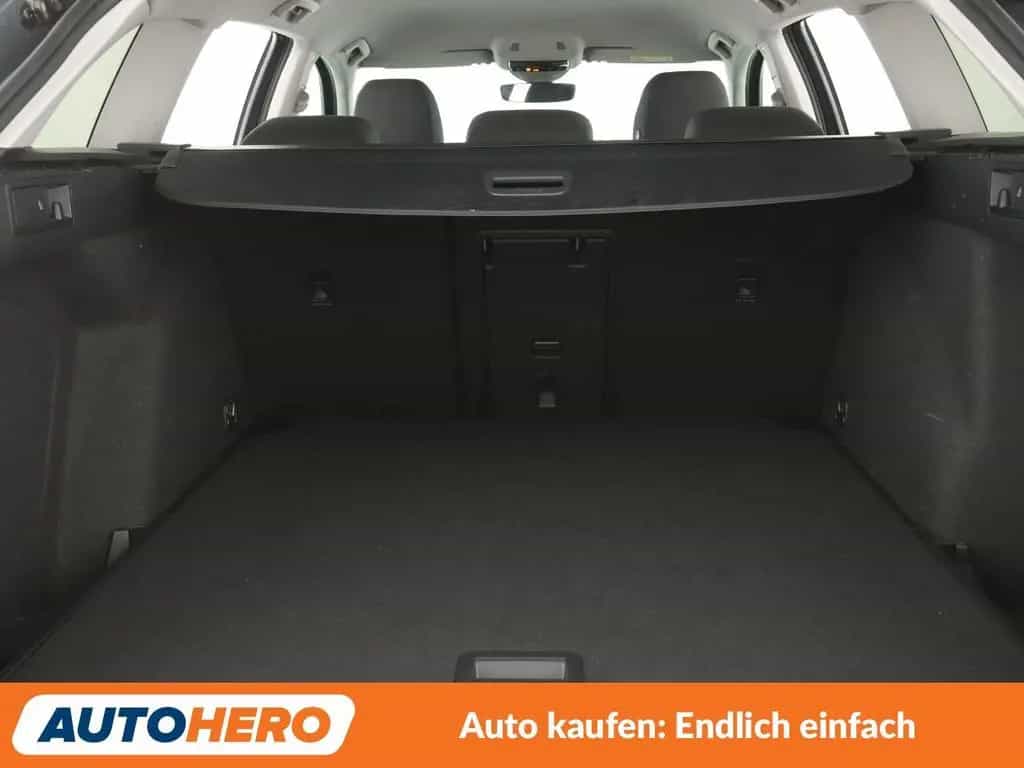 Volkswagen Golf VIII 2.0 TDI Life Aut.*NAVI*LED*ACC*PDC*SHZ 06/2021-photo-17