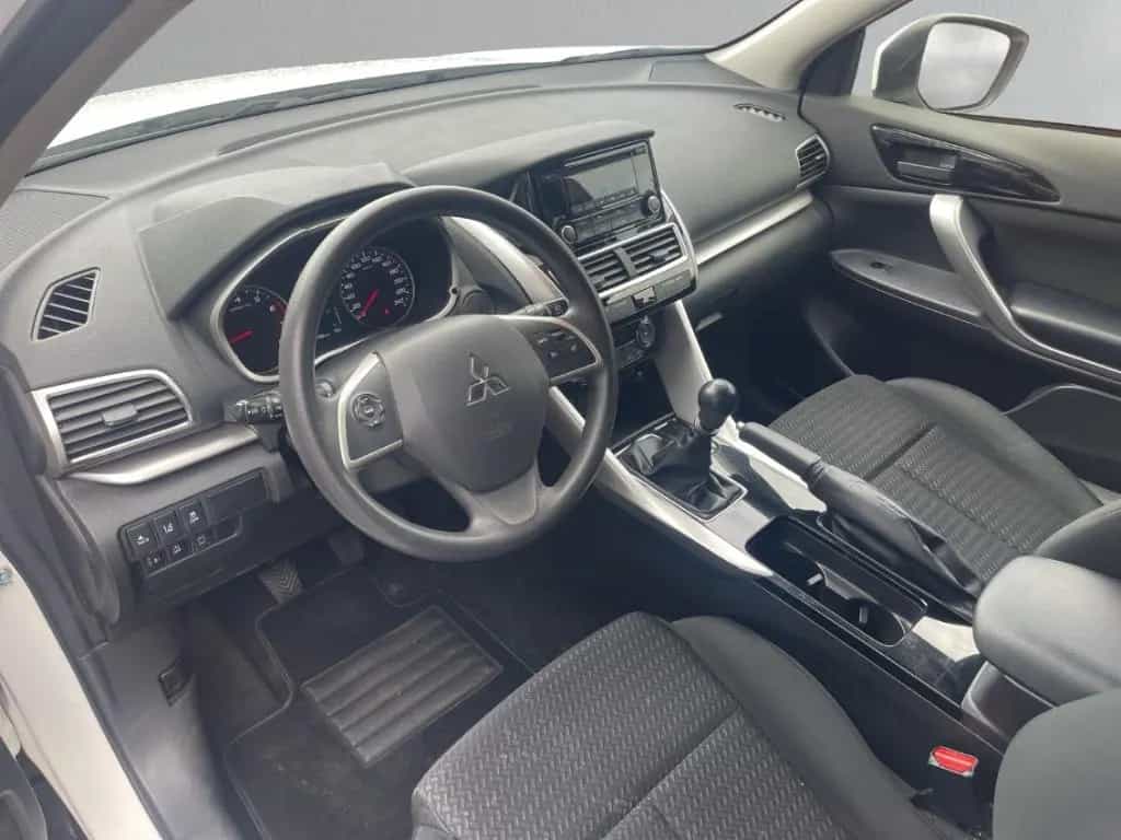 Mitsubishi Eclipse Cross 2WD 1.5 T-Mivec Basis AHK PDC Temp 08/2018-photo-12