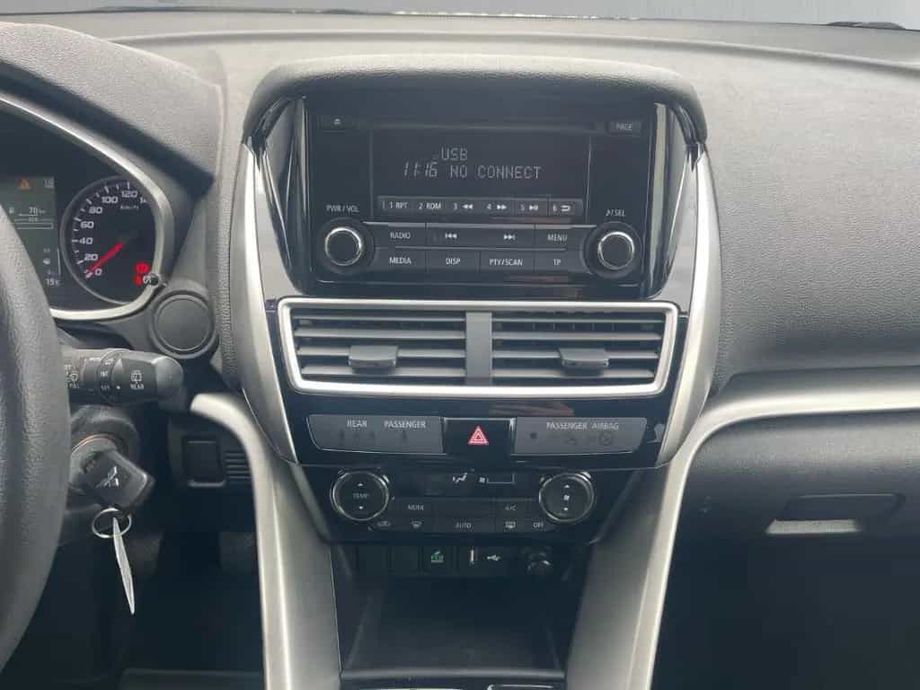 Mitsubishi Eclipse Cross 2WD 1.5 T-Mivec Basis AHK PDC Temp 08/2018-photo-15