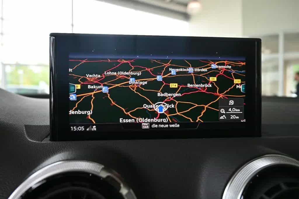 Audi Q2 35 TDI qu S-Line LED Navi Leder Kamera 19" 10/2022-photo-15