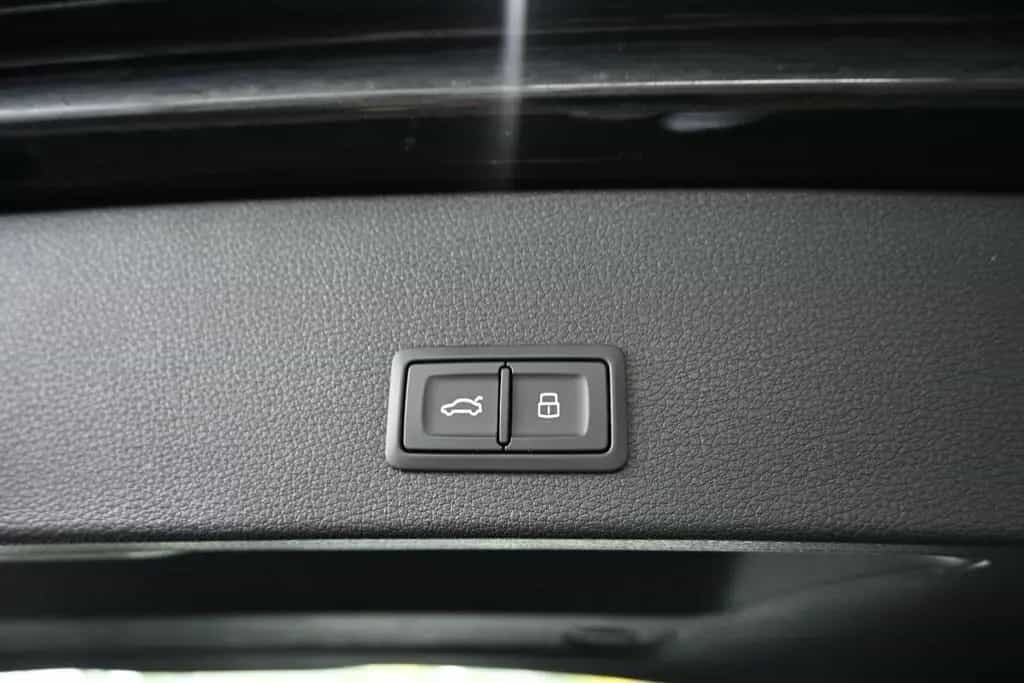 Audi Q2 35 TDI qu S-Line LED Navi Leder Kamera 19" 10/2022-photo-7