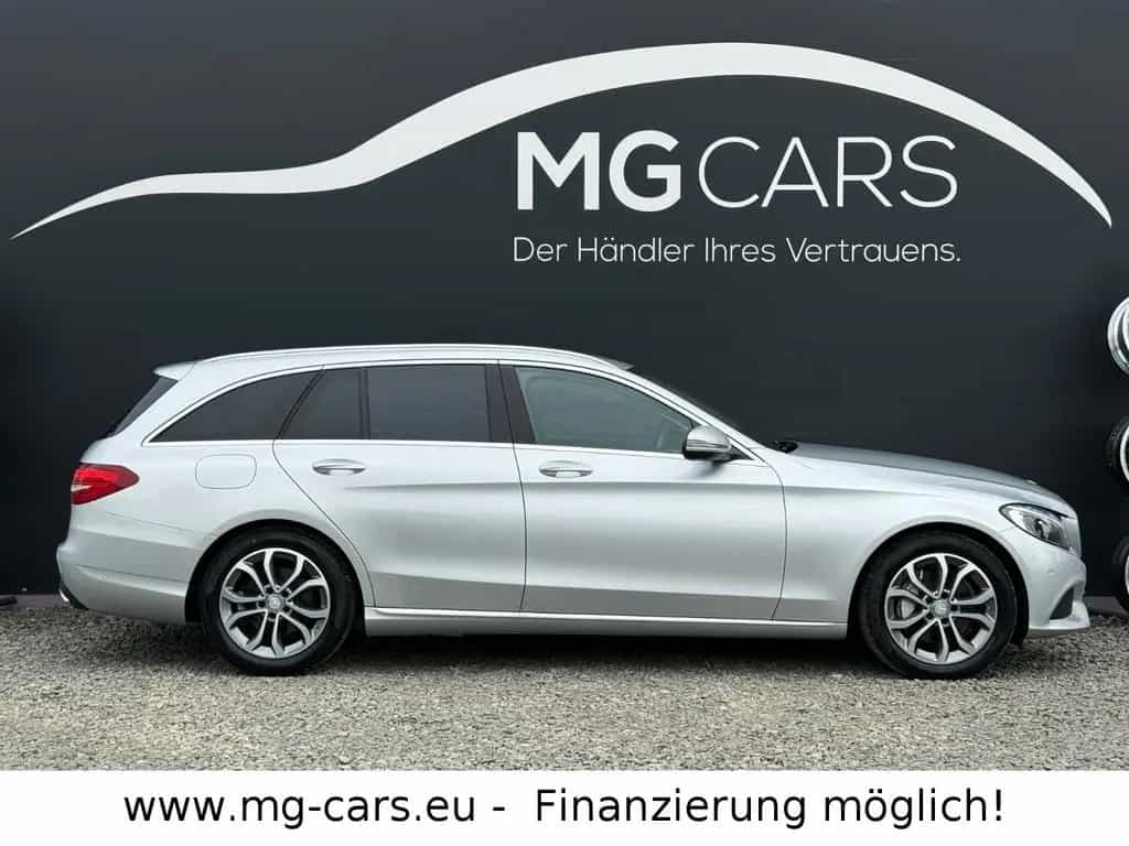 Mercedes-Benz C 250 C250 T~CGI~Leder~Navi~Xenon~99TKM~Airmatic~Top! 06/2015-photo-2