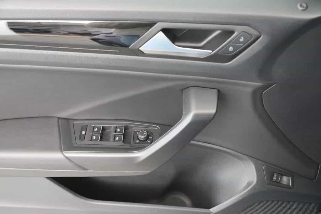Volkswagen T-Roc R 2.0 TSI DSG 4MOTION | NAVI | LED | PANO 04/2021-photo-12