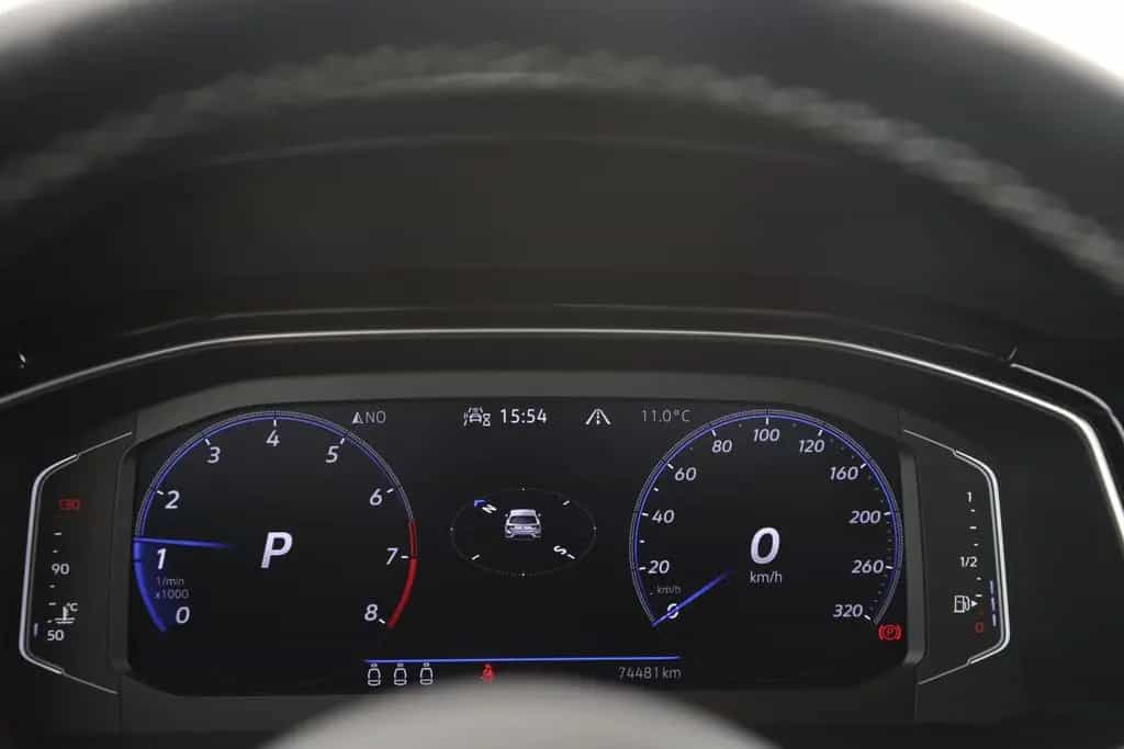 Volkswagen T-Roc R 2.0 TSI DSG 4MOTION | NAVI | LED | PANO 04/2021-photo-17