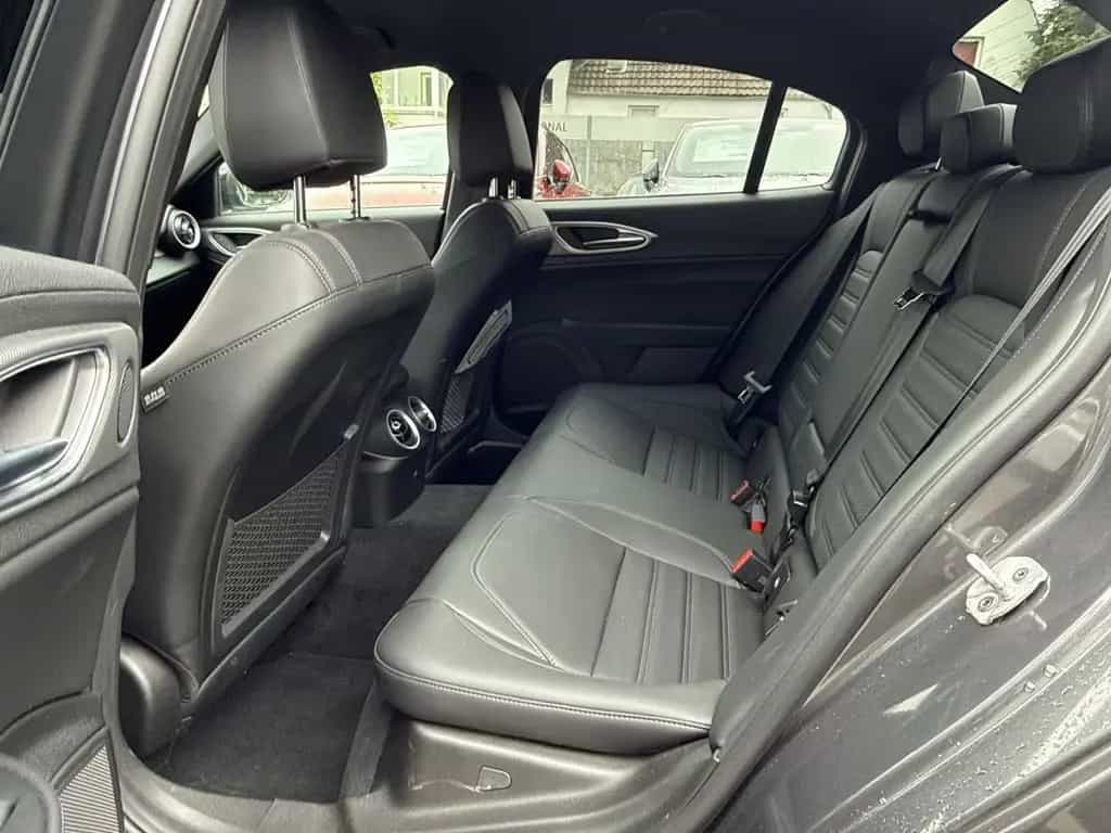 Alfa Romeo Giulia 2.0 Turbo 16V Veloce Q4 11/2023-photo-14