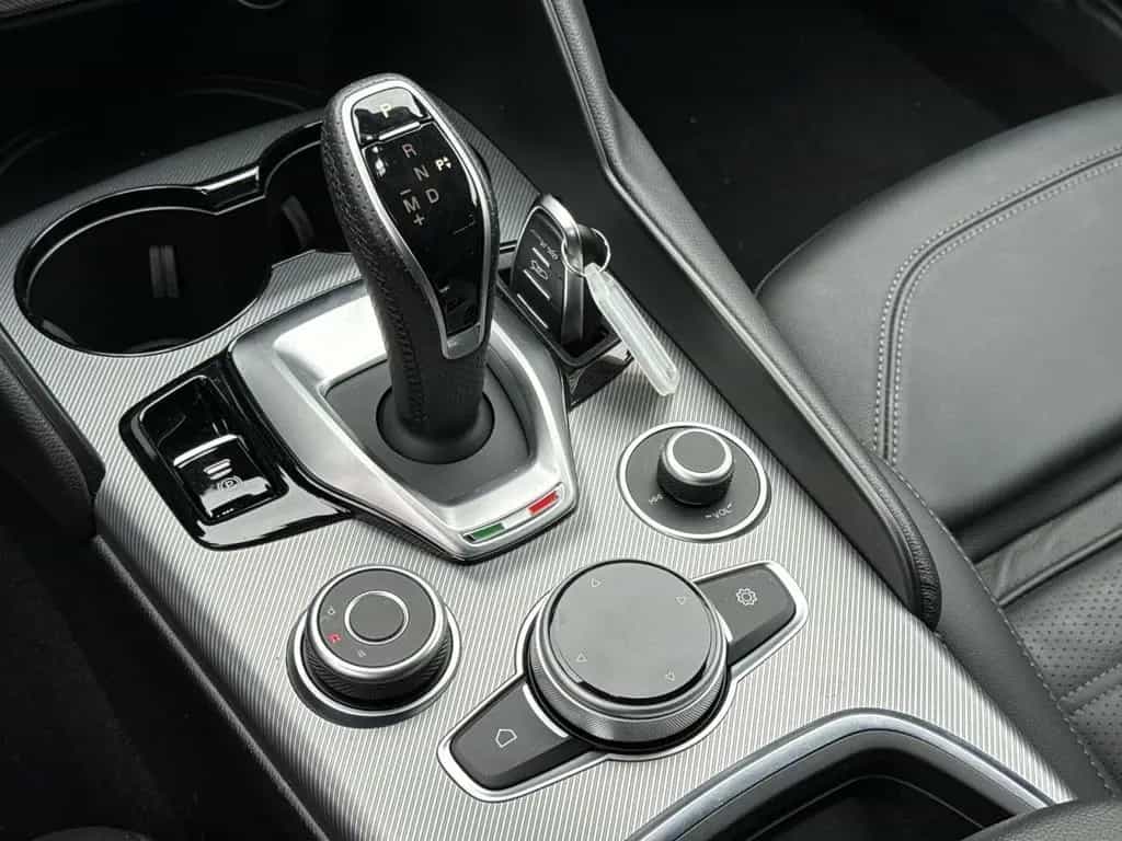 Alfa Romeo Giulia 2.0 Turbo 16V Veloce Q4 11/2023-photo-17