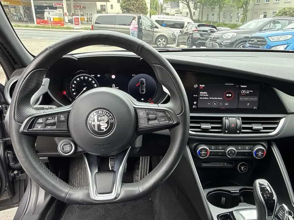 Alfa Romeo Giulia 2.0 Turbo 16V Veloce Q4 11/2023-photo-21