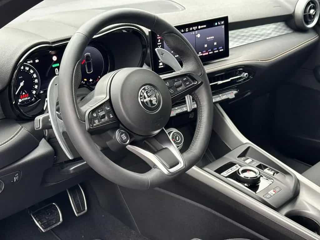 Alfa Romeo Tonale 1.5 VGT Mild Hybrid Veloce 08/2025-photo-15