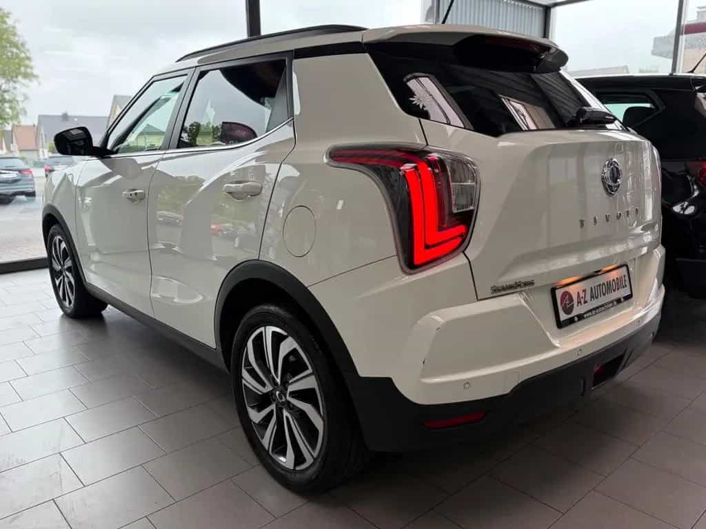 Ssangyong Tivoli 1.5 T-GDi Sapphire/LED/NAVI/R-KAM/SHZ/18" 03/2021-photo-3