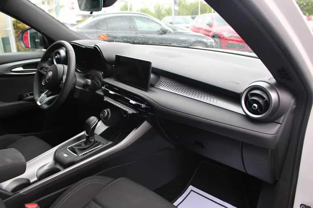Alfa Romeo Tonale Super  0,99% Finanzierung 08/2023-photo-13
