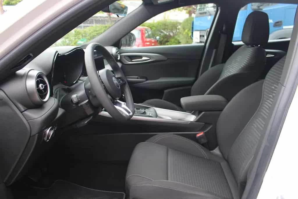 Alfa Romeo Tonale Super  0,99% Finanzierung 08/2023-photo-8