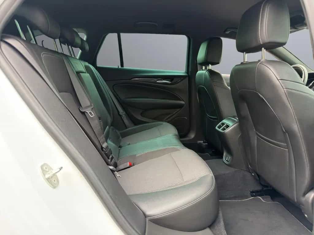 Opel Insignia ST Business 4x4 BOSE/Massage/CarPlay 10/2021-photo-11