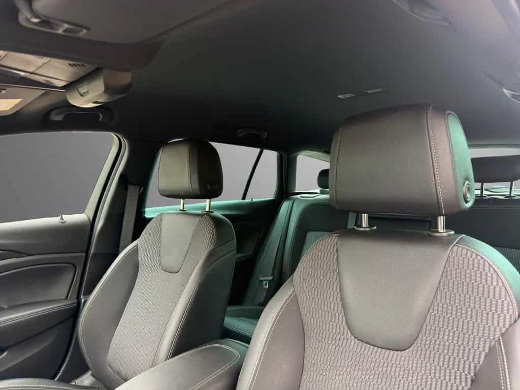 Opel Insignia ST Business 4x4 BOSE/Massage/CarPlay 10/2021-photo-21