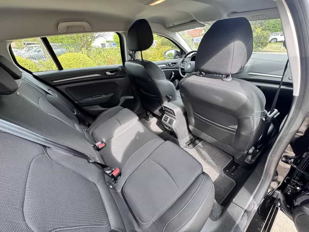 Renault Megane IV Grandtour 1.6 E-TECH Plug-in Hybrid 16 06/2022-photo-12