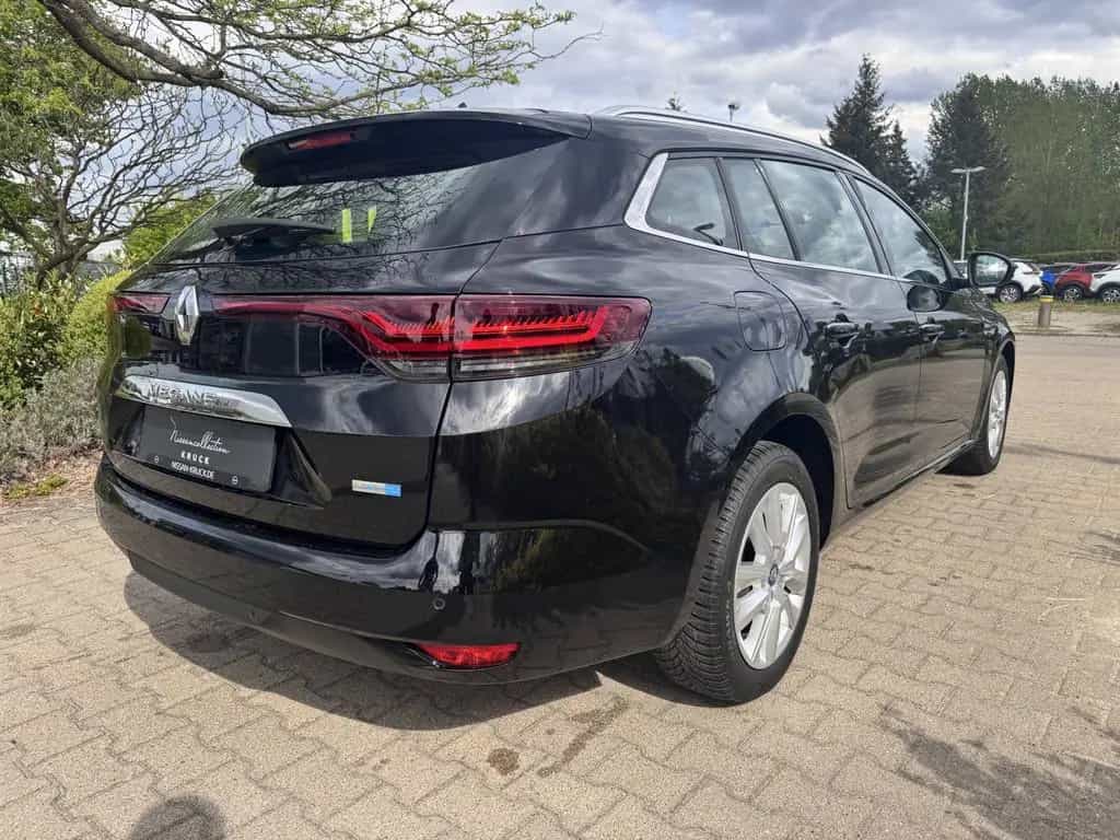 Renault Megane IV Grandtour 1.6 E-TECH Plug-in Hybrid 16 06/2022-photo-14