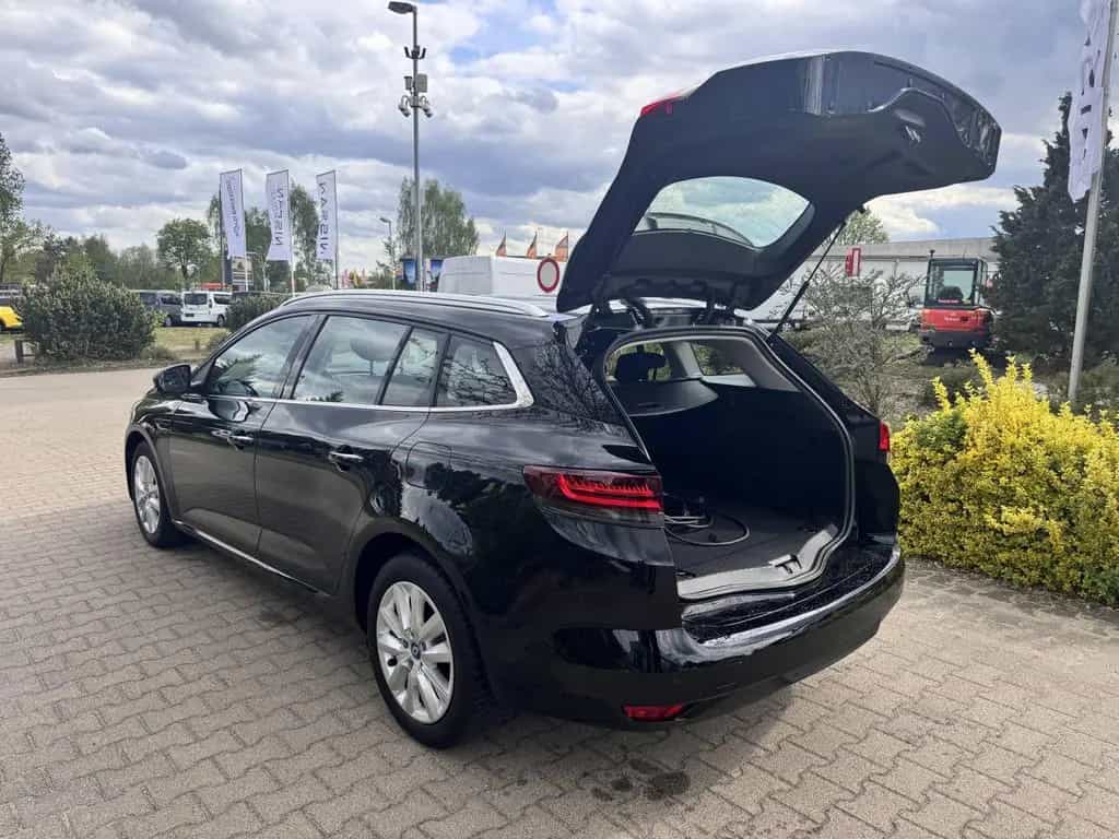 Renault Megane IV Grandtour 1.6 E-TECH Plug-in Hybrid 16 06/2022-photo-17