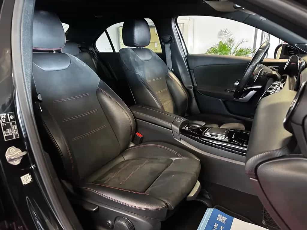Mercedes-Benz A 35 AMG Lim. 4Matic//MultiBeam//Pano 01/2020-photo-11