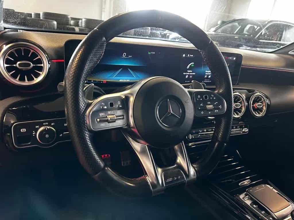 Mercedes-Benz A 35 AMG Lim. 4Matic//MultiBeam//Pano 01/2020-photo-12
