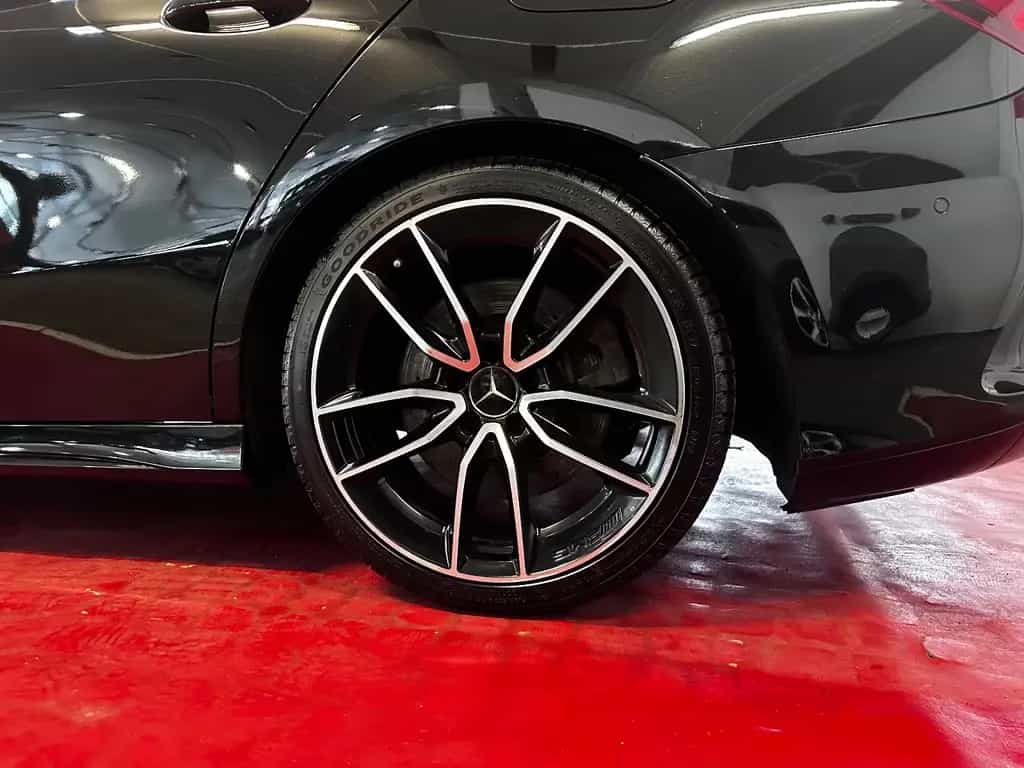 Mercedes-Benz A 35 AMG Lim. 4Matic//MultiBeam//Pano 01/2020-photo-3