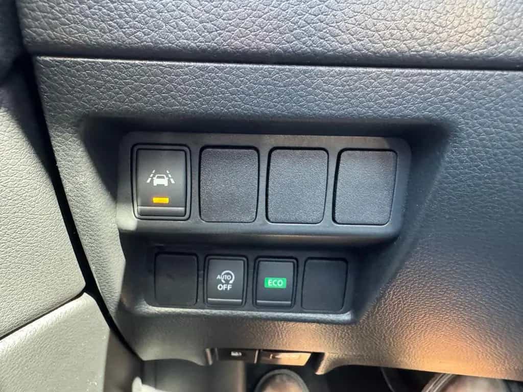 Nissan Qashqai 1.2 DIG-T N-Connecta Xtronic LED PGD AHK 03/2018-photo-27