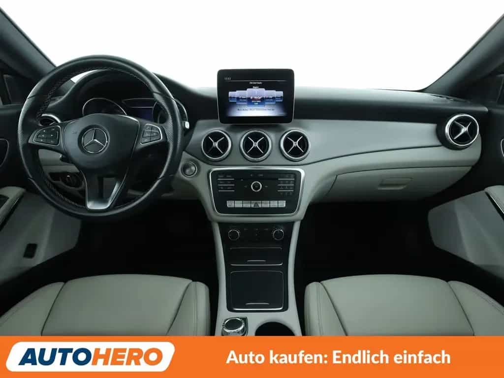 Mercedes-Benz CLA 220 4Matic Urban Aut.*LED*NAVI*ACC*CAM*PDC* 01/2018-photo-11