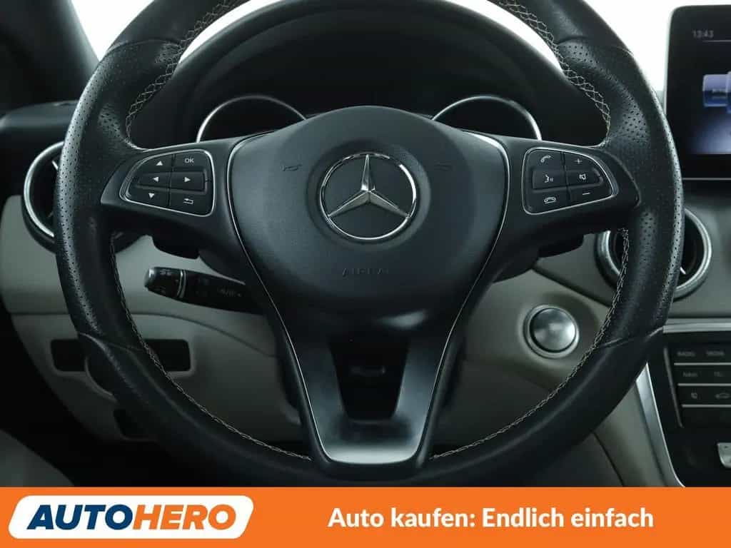 Mercedes-Benz CLA 220 4Matic Urban Aut.*LED*NAVI*ACC*CAM*PDC* 01/2018-photo-18