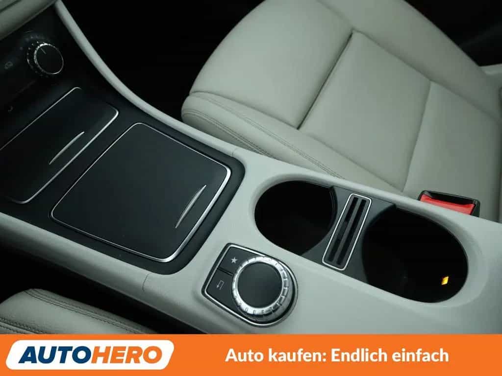 Mercedes-Benz CLA 220 4Matic Urban Aut.*LED*NAVI*ACC*CAM*PDC* 01/2018-photo-23