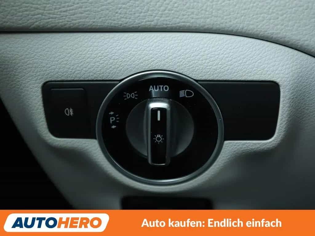 Mercedes-Benz CLA 220 4Matic Urban Aut.*LED*NAVI*ACC*CAM*PDC* 01/2018-photo-25