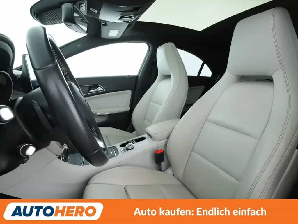 Mercedes-Benz CLA 220 4Matic Urban Aut.*LED*NAVI*ACC*CAM*PDC* 01/2018-photo-9
