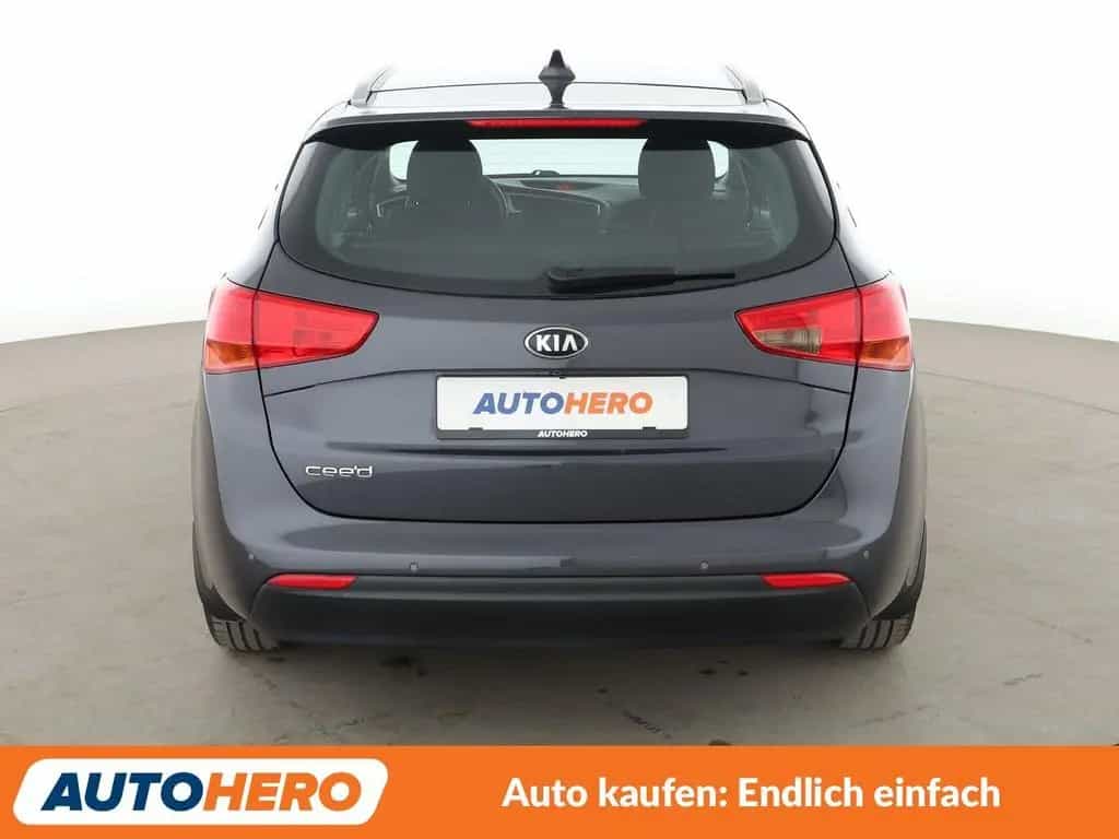 Kia cee'd / Ceed cee'd 1.6 GDI Spirit *NAVI*CAM*SHZ*KLIMA* 04/2018-photo-4