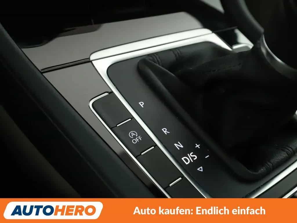 Volkswagen Golf VII 1.5 TSI ACT Highline BlueMotion Tech 06/2019-photo-24