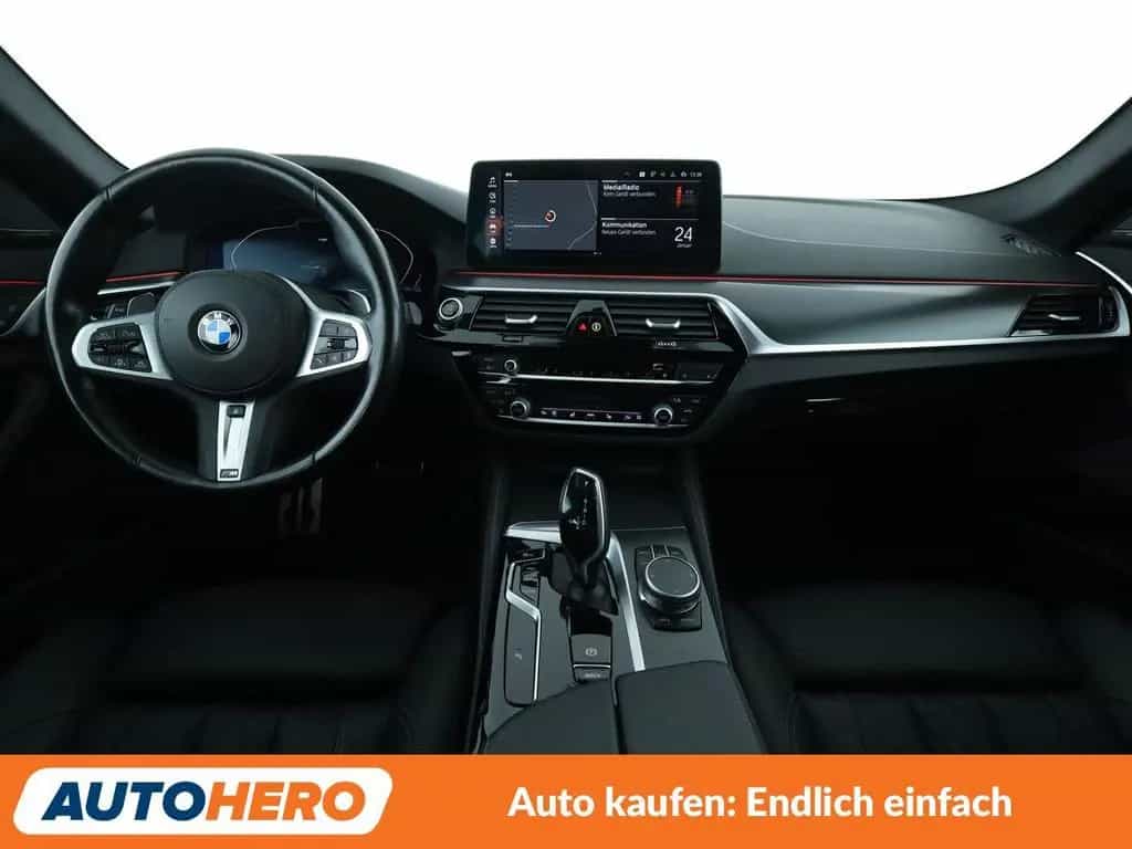 BMW 5 Series 5er 520d xDrive M Sport Aut.*NAVI*LASER*HUD*H&K* 12/2021-photo-11