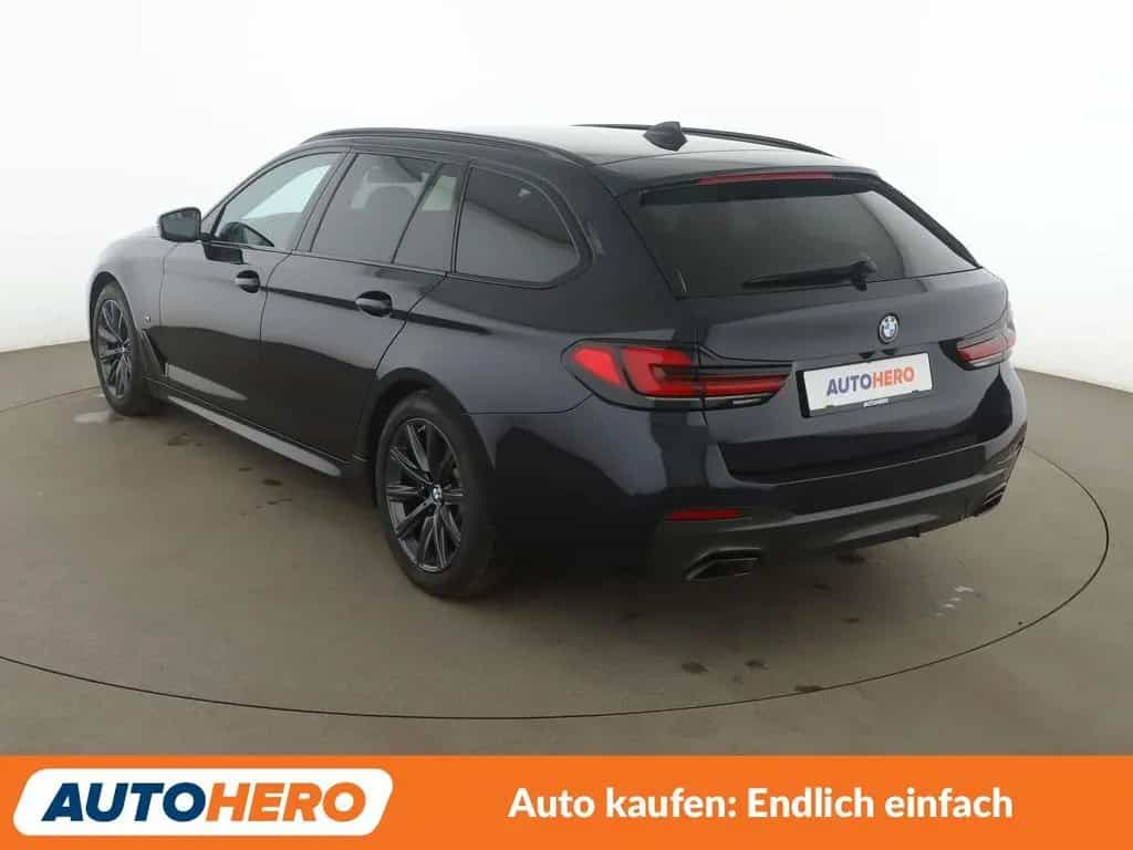 BMW 5 Series 5er 520d xDrive M Sport Aut.*NAVI*LASER*HUD*H&K* 12/2021-photo-3