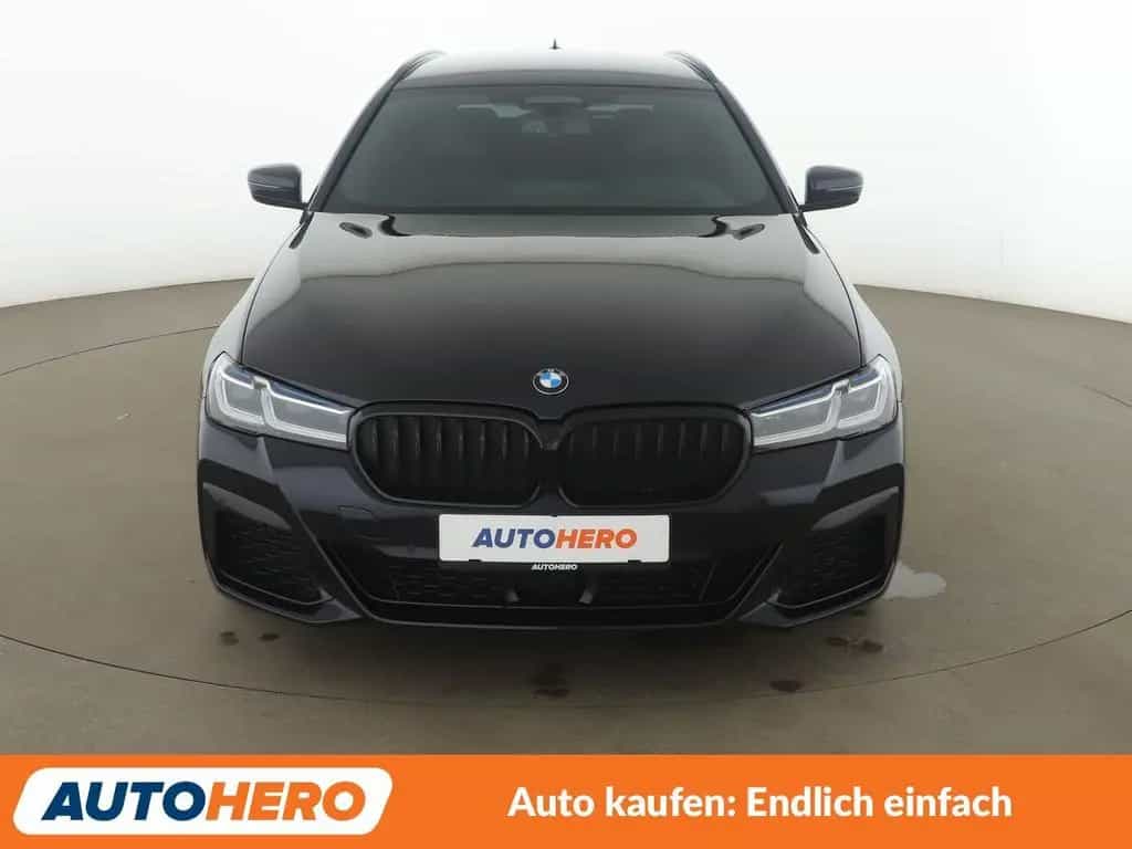 BMW 5 Series 5er 520d xDrive M Sport Aut.*NAVI*LASER*HUD*H&K* 12/2021-photo-8