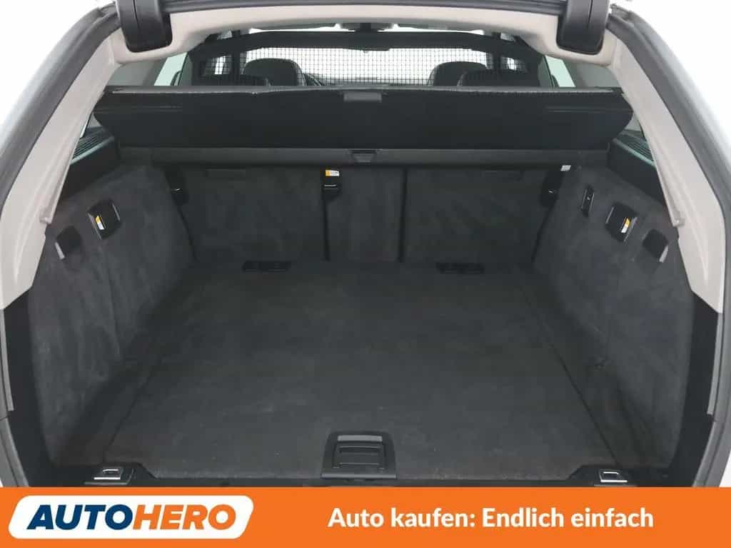 BMW 5 Series 520i Luxury Line Aut.*NAVI*BI-XENON*TEMPO*CAM* 02/2017-photo-17