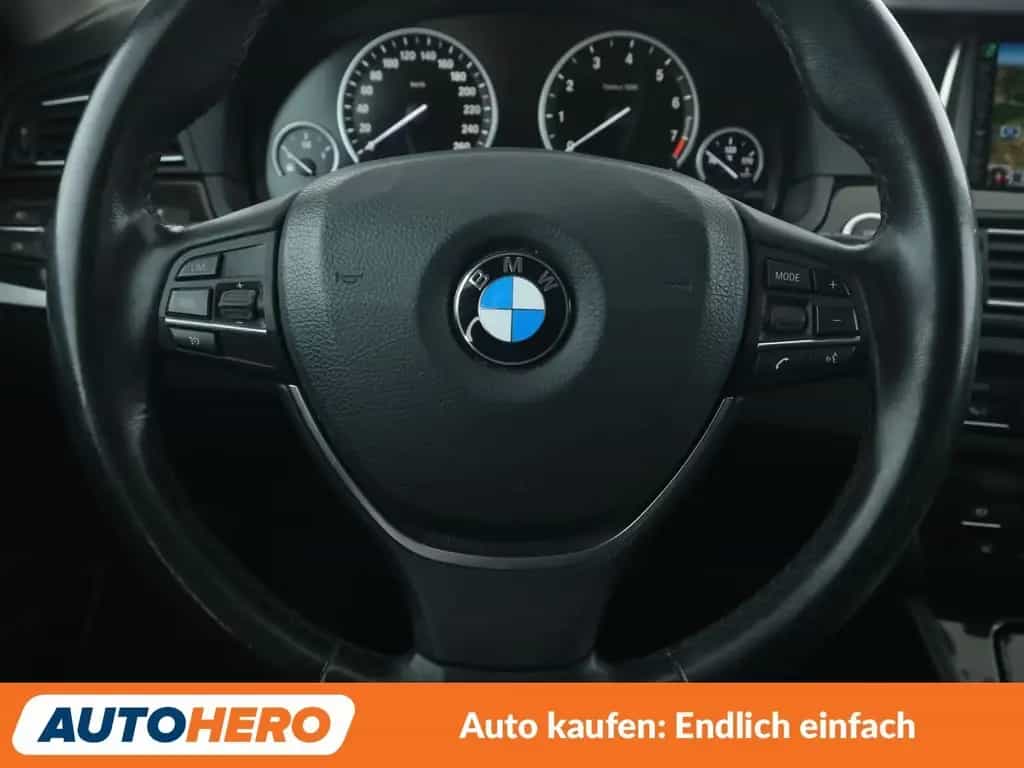 BMW 5 Series 520i Luxury Line Aut.*NAVI*BI-XENON*TEMPO*CAM* 02/2017-photo-18